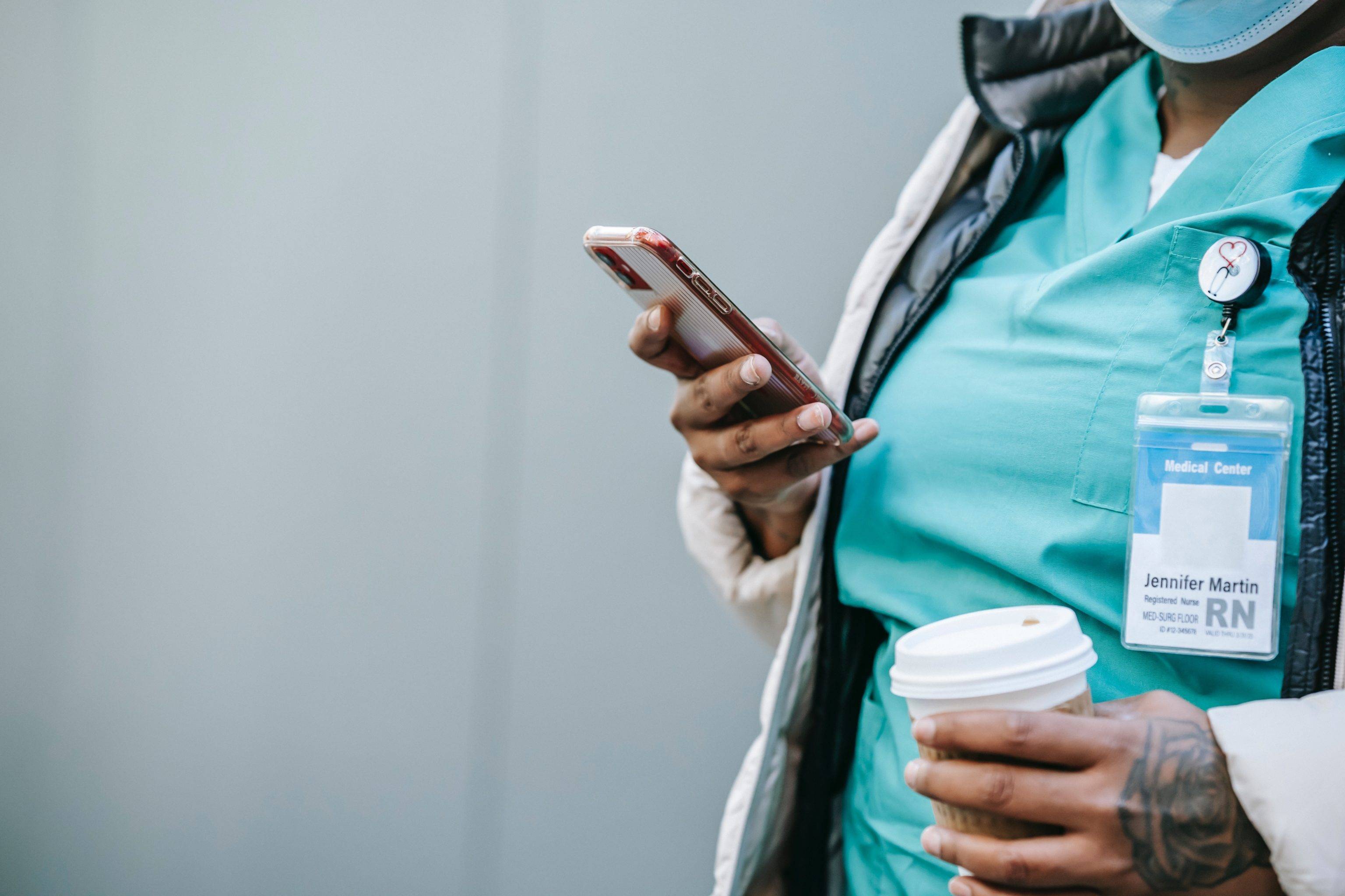 The 6 Best Phone Plans For Medical Professionals US Mobile the-6-best-phone-plans-for-medical-professionals-us-mobile