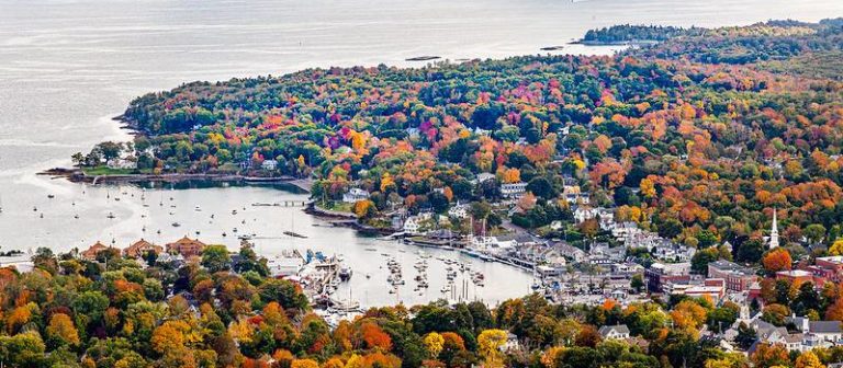 Landscape photo of a maine town on the coast. Us mobile has the best cell phone coverage in maine.